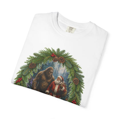 Santa & Sasquatch T-Shirt / Christmas Shirt / Bigfoot Tee