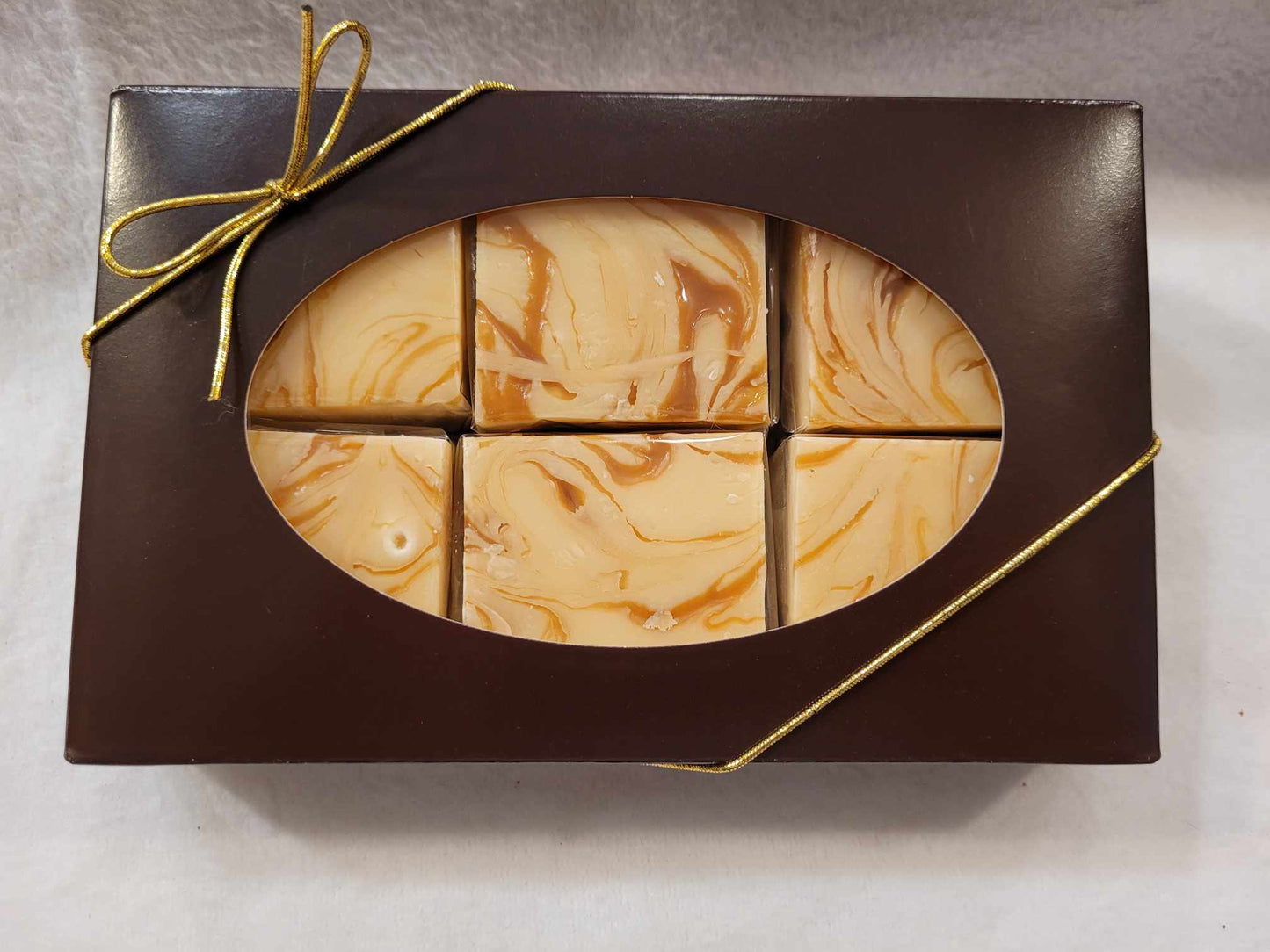 Vanilla Praline Fudge 6 piece in gift box