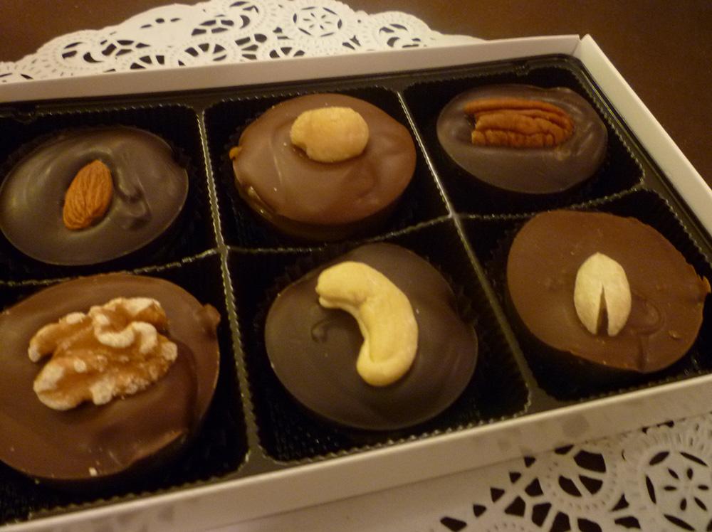 6 Piece gift box of assorted Chocolate Caramel bites