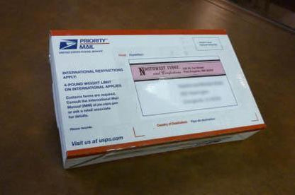 Small priority mailing box