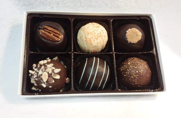 6 Piece gift box of assorted Truffle flavors